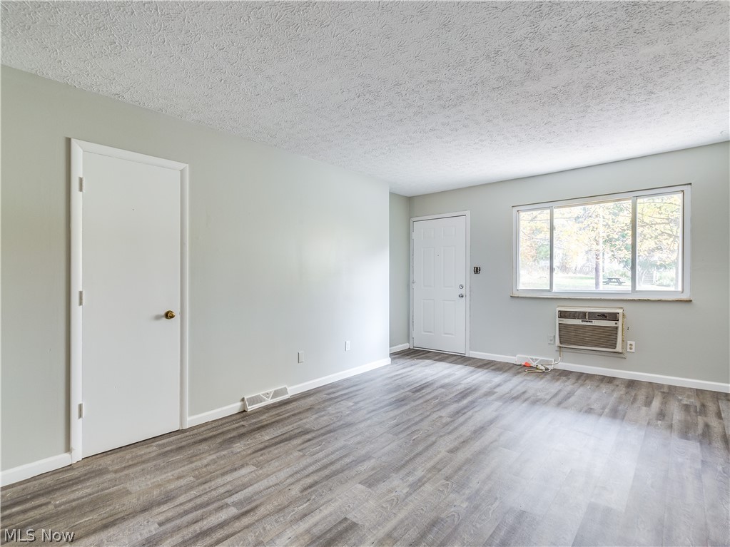 Stow Little Farms - Residential Lease