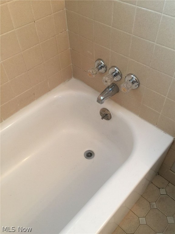 Waid & Duffeys Center Hwy - Residential Lease