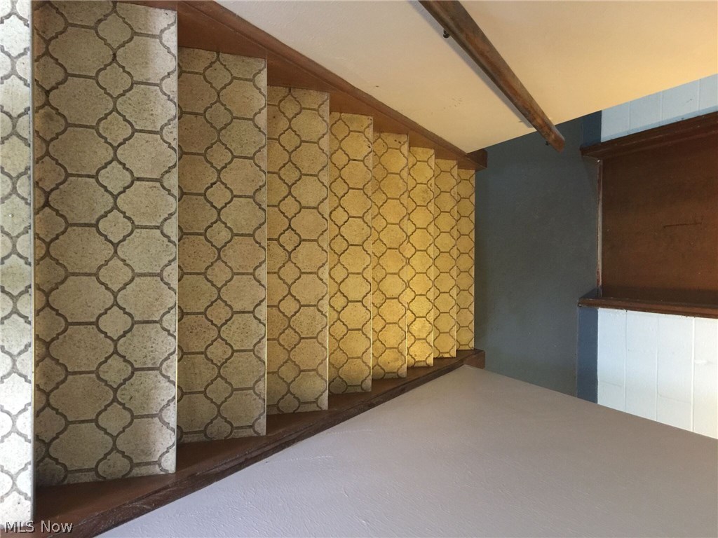 Waid & Duffeys Center Hwy - Residential Lease