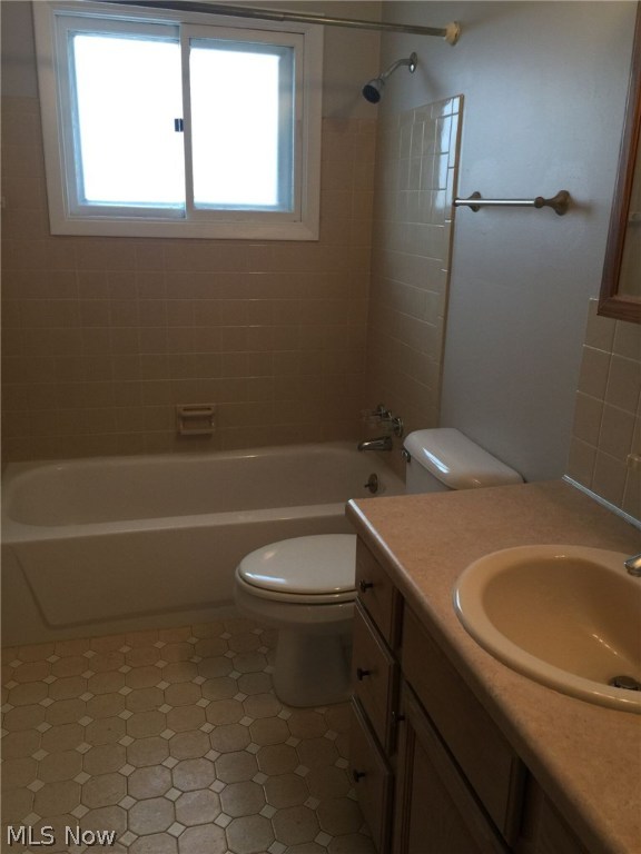 Waid & Duffeys Center Hwy - Residential Lease