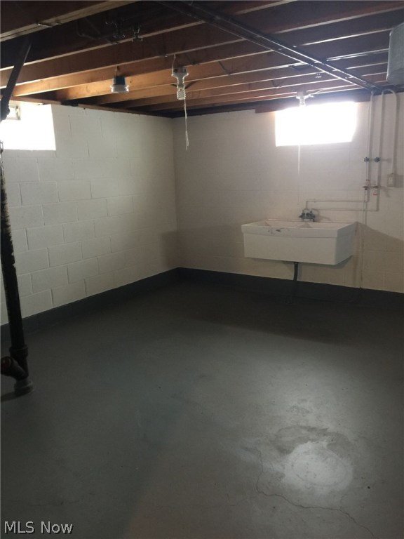 Waid & Duffeys Center Hwy - Residential Lease