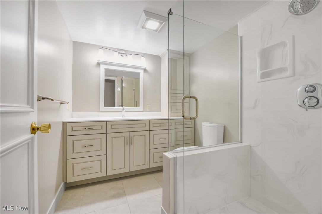 12550 Lake Avenue #906, Lakewood, Ohio image 31