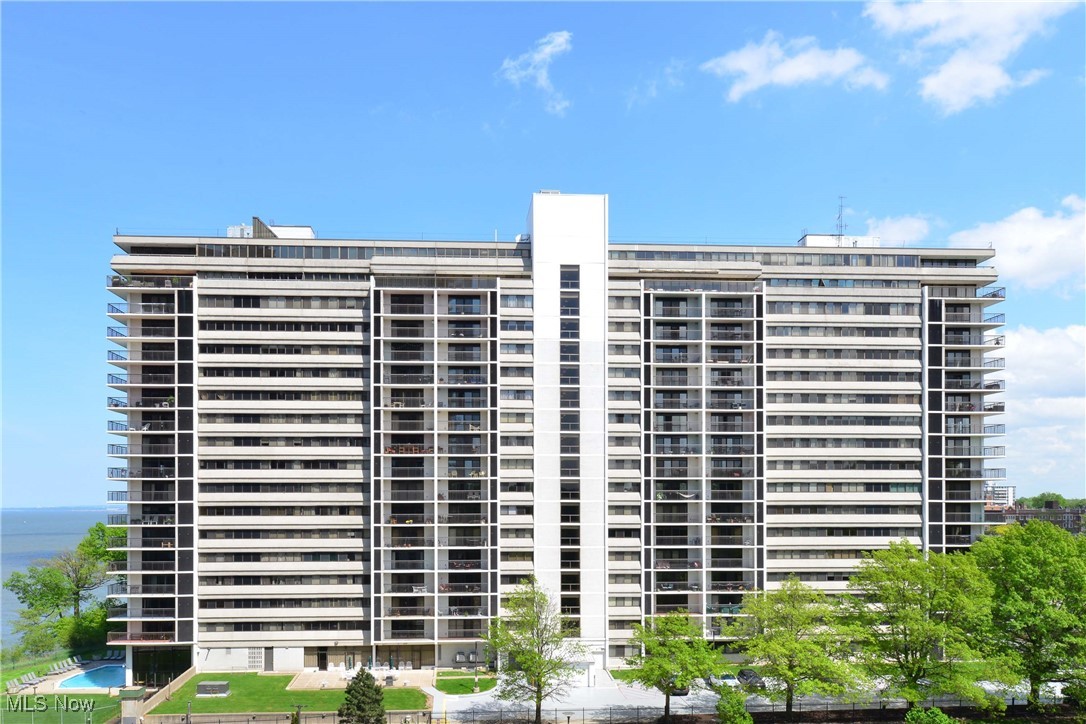 12550 Lake Avenue #906, Lakewood, Ohio image 32