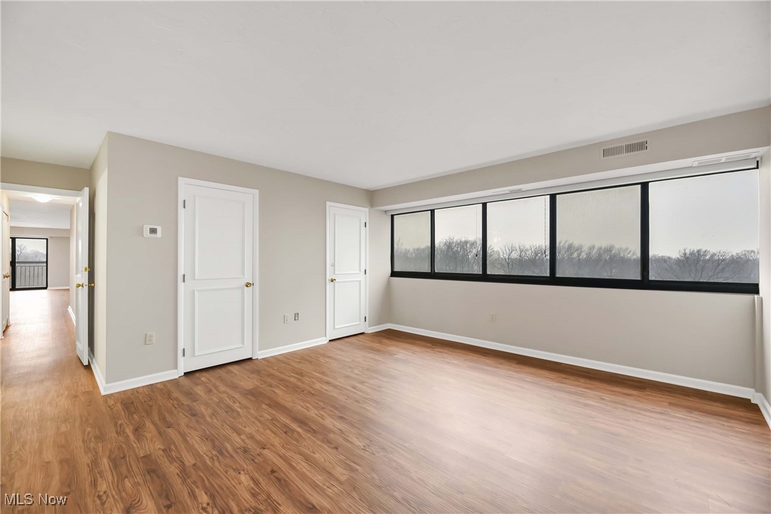 12550 Lake Avenue #906, Lakewood, Ohio image 25