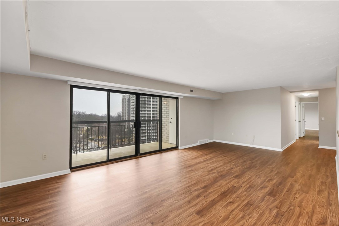 12550 Lake Avenue #906, Lakewood, Ohio image 9