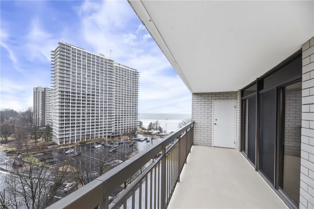 12550 Lake Avenue #906, Lakewood, Ohio image 7