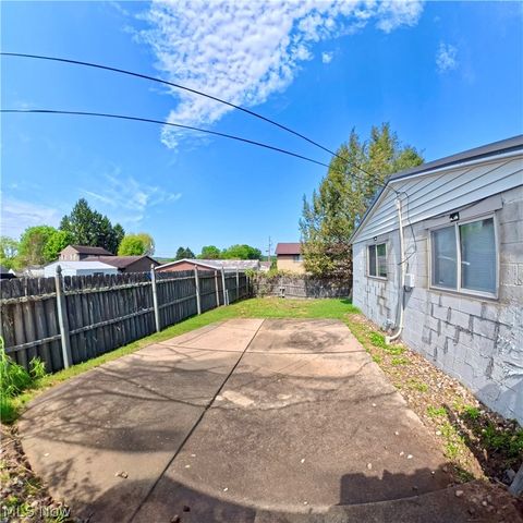 Tiny photo for 4401 9th Avenue, Parkersburg, WV 26105 (MLS # 5203025)