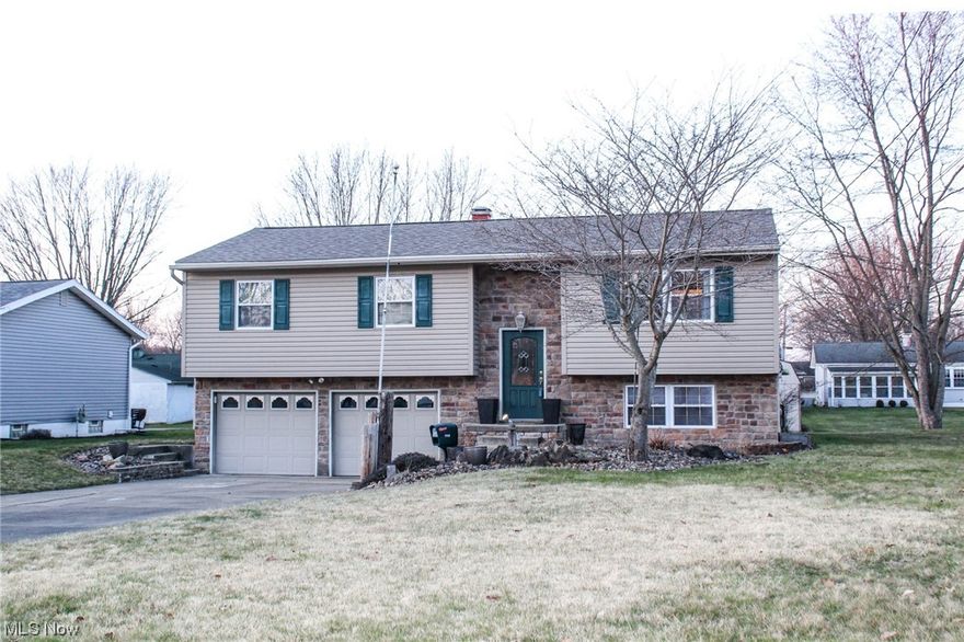 Check out this Spacious 3 Bedroom, Bi-level style home with 1.5 bathrooms. Large eat in kitchen, living and family rooms, plus a heated sun room. Utility room and workshop in lower level. 2 Car attached garage plus a rear deck and patio. All appliances stay. New roof in 2022; new hot water tank and dryer in 2023.