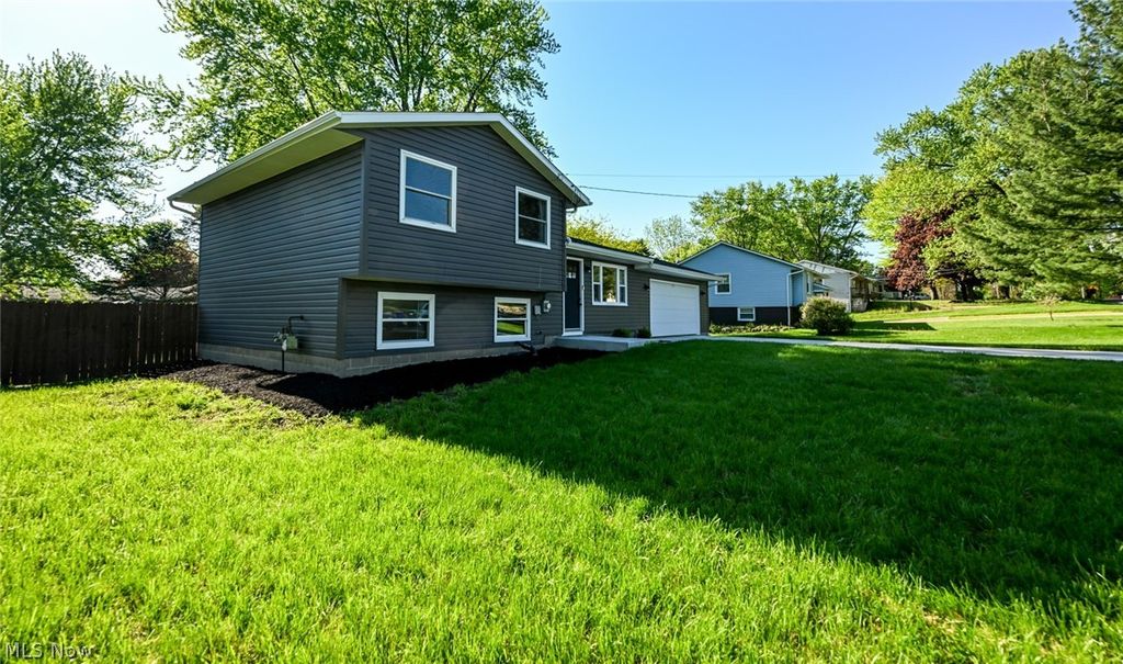 Photo of 1520 Congress Lake Road, Mogadore, OH 44260 (MLS # 5208613)