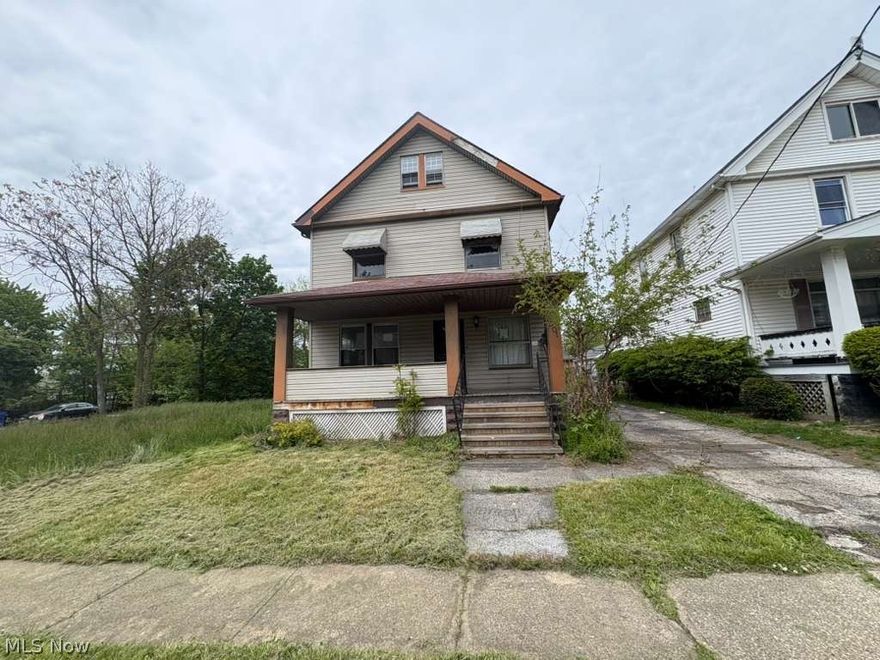 SF in Broadway-Slavic Village ready to update and flip or rent out. Sold "as is". Colonial with 3 bedrooms and 1 bath with bonus attic room.