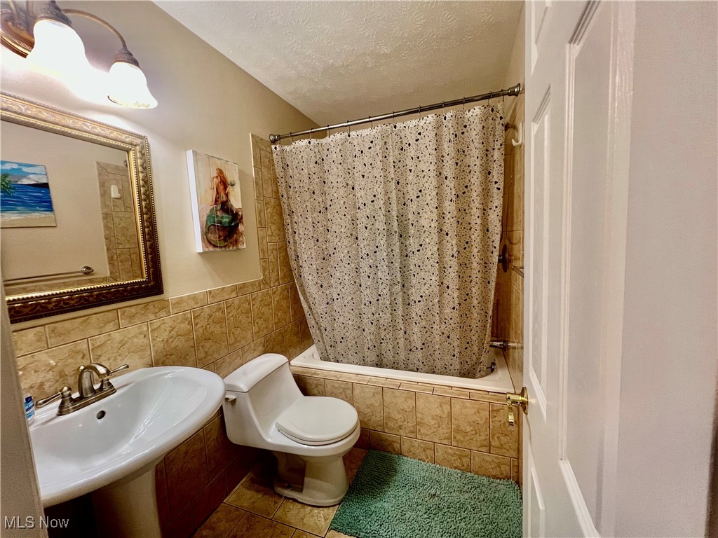 332 Bruce Drive, Brunswick, Ohio image 8