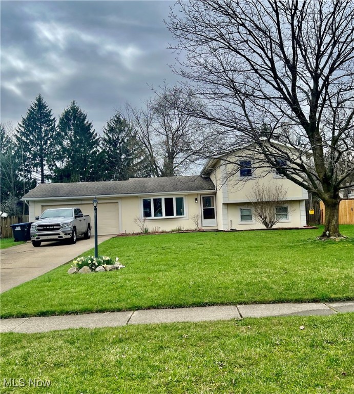 332 Bruce Drive, Brunswick, Ohio image 1