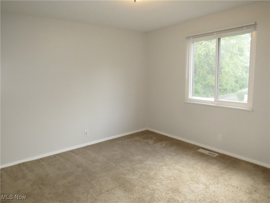 Painesville, Ohio 44077, United States, 3 Bedrooms Bedrooms, ,2 BathroomsBathrooms,Residential,Active,215623