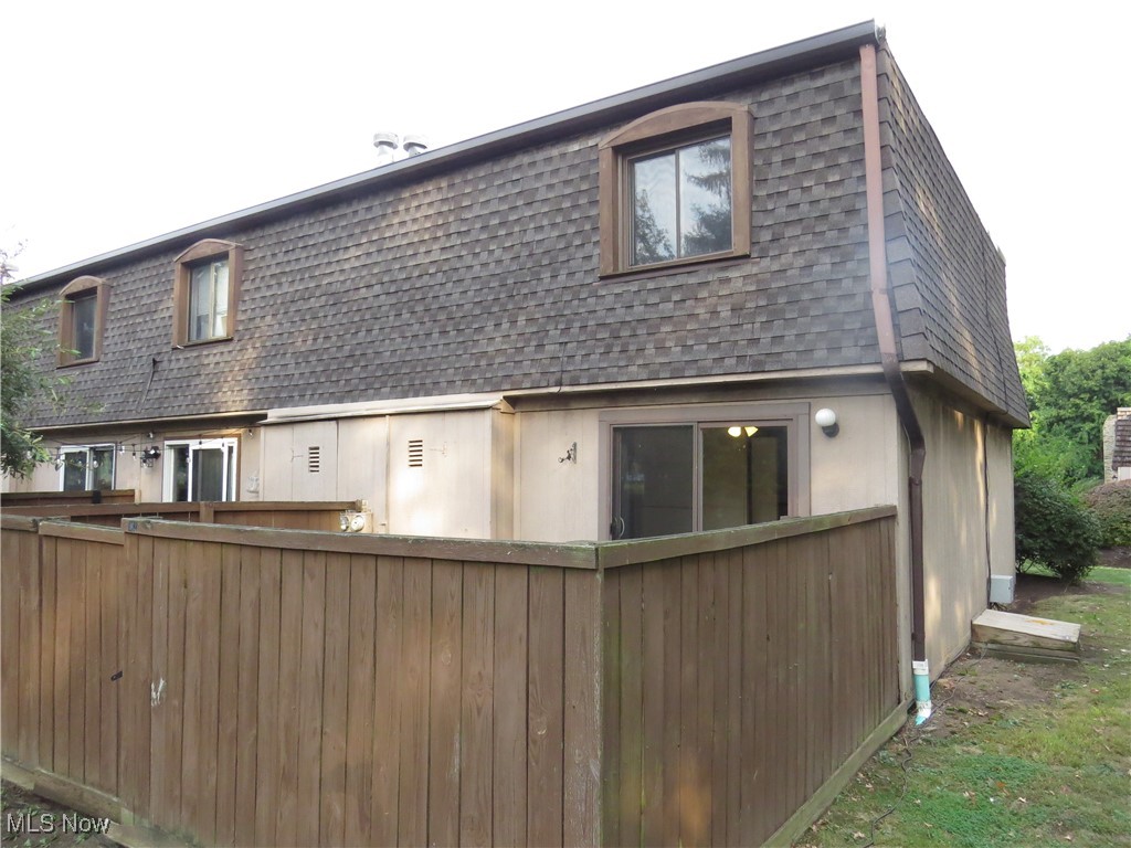 Painesville, Ohio 44077, United States, 3 Bedrooms Bedrooms, ,2 BathroomsBathrooms,Residential,Active,215623