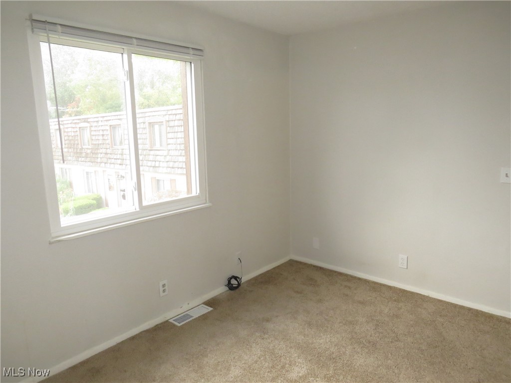 Painesville, Ohio 44077, United States, 3 Bedrooms Bedrooms, ,2 BathroomsBathrooms,Residential,Active,215623