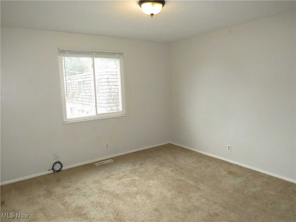 Painesville, Ohio 44077, United States, 3 Bedrooms Bedrooms, ,2 BathroomsBathrooms,Residential,Active,215623