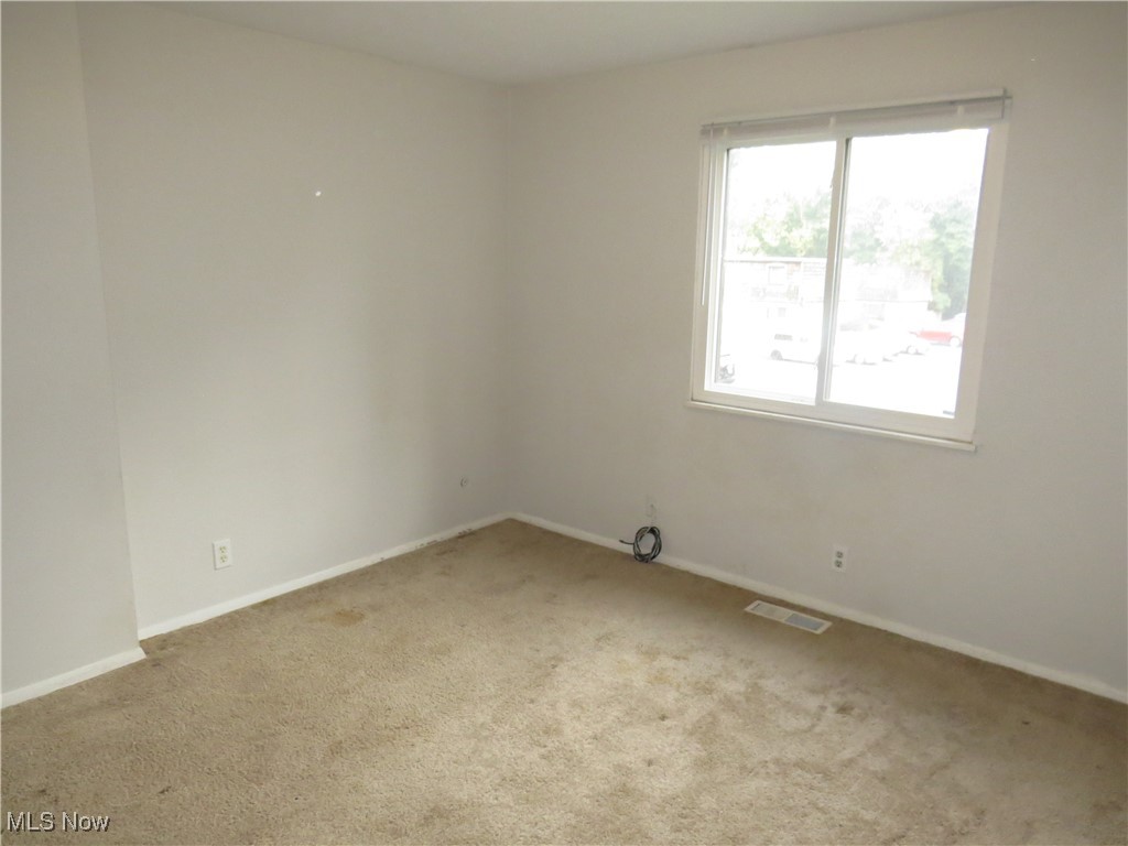 Painesville, Ohio 44077, United States, 3 Bedrooms Bedrooms, ,2 BathroomsBathrooms,Residential,Active,215623