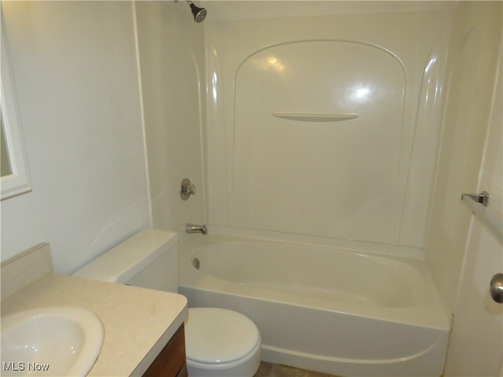 Painesville, Ohio 44077, United States, 3 Bedrooms Bedrooms, ,2 BathroomsBathrooms,Residential,Active,215623