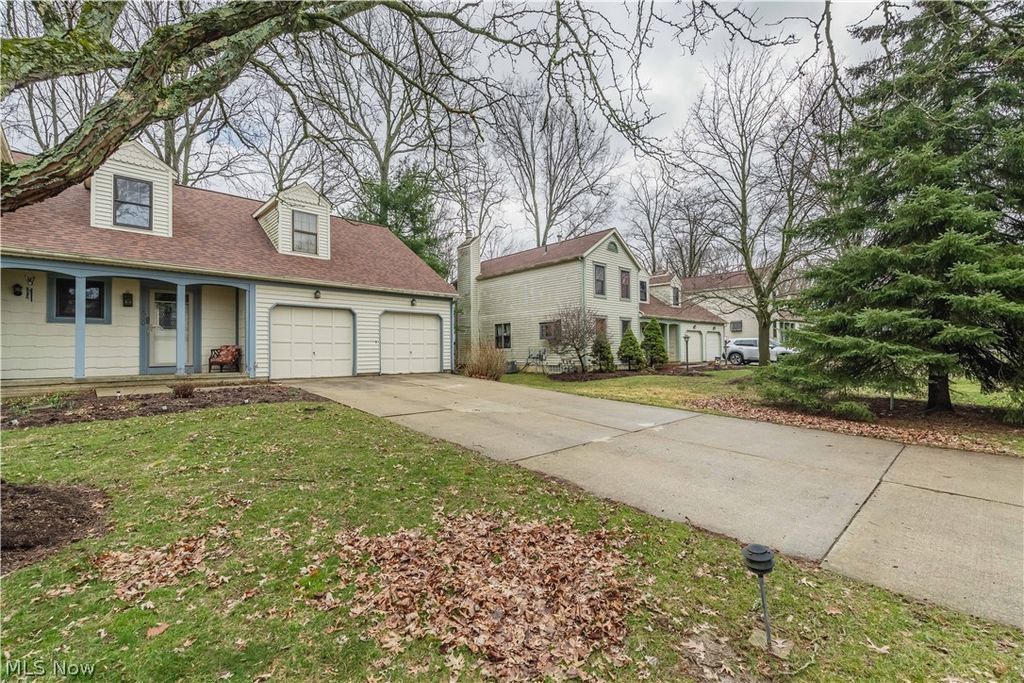 Photo of 8000 Norriton Circle NW, North Canton, OH 44720 (MLS # 5191640)