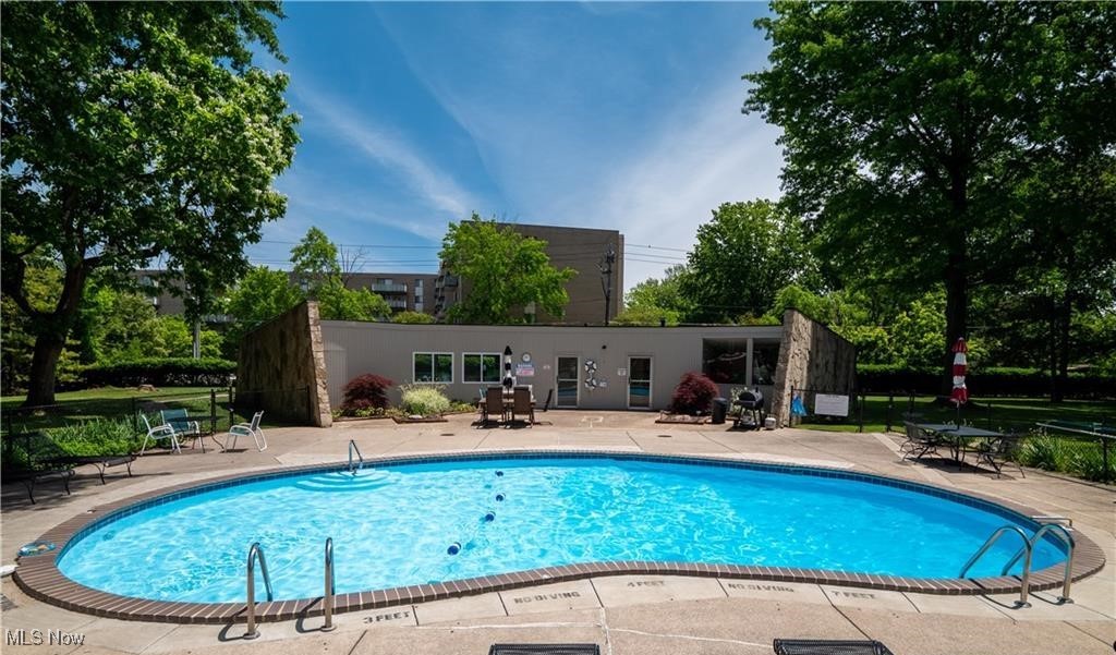 Saxon House Condo - Residential