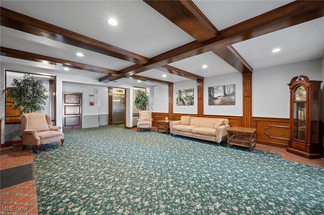 Saxon House Condo - Residential