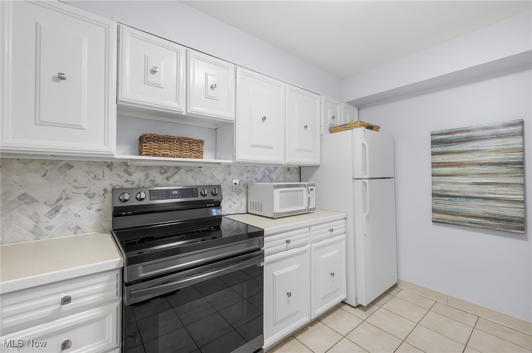 3167 Linden Road 201