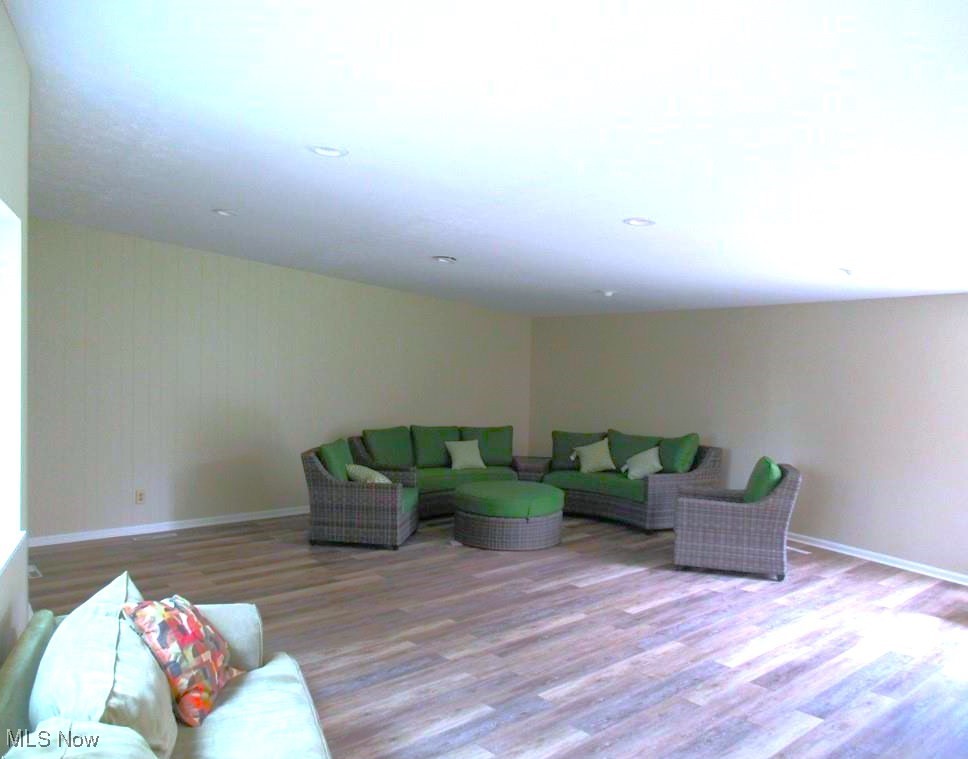 Saxon House Condo - Residential