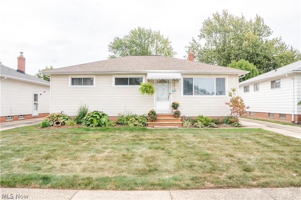 Welcome home to this well maintained and updated 3 bedroom ranch home with hardwood floors throughout. The home features a sliding glass door off the kitchen to the back yard patio, a fully fenced in large back yard, 2.5 car garage & a brand new concrete driveway. There's an unfinished basement that offers plenty of additional room, with laundry and extra shower & toilet in the basement. This home is situated on a dead end street with Manry Park at the end of street: Manry Park features an outdoor swimming pool, baseball diamond, football field and a butterfly garden! Rt 2 is also nearby along with health clubs, shopping and medical services: Schedule your showing quickly!!