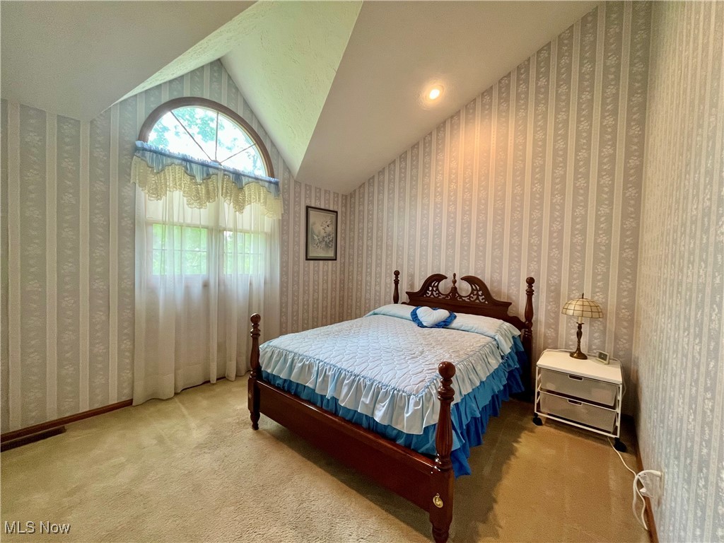 33939 Hanover Woods Trail, Solon, Ohio image 30