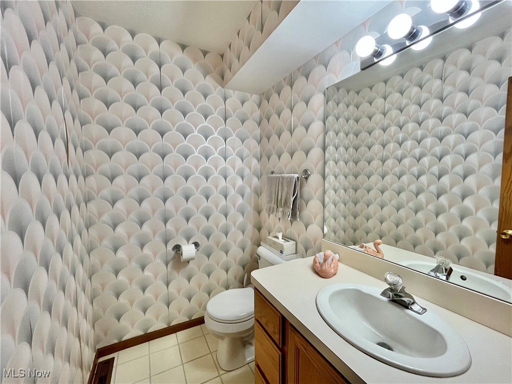 33939 Hanover Woods Trail, Solon, Ohio image 17