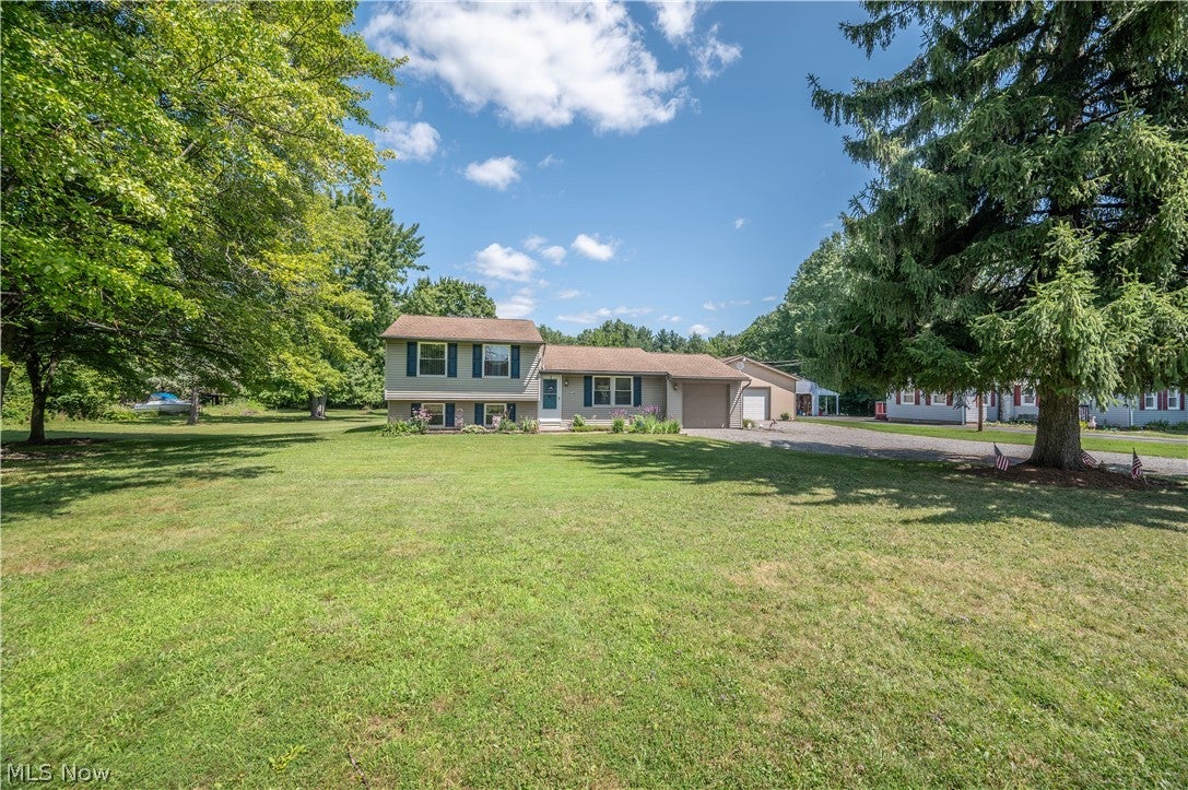 6142 Fairview Road