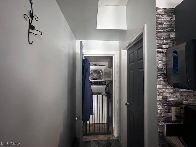 N Moses & Samantha Days - Residential