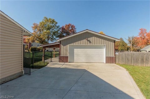 Tiny photo for 1009 Shelby Court, Grafton, OH 44044 (MLS # 5256773)