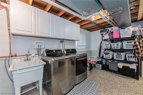 Tiny photo for 1009 Shelby Court, Grafton, OH 44044 (MLS # 5256773)