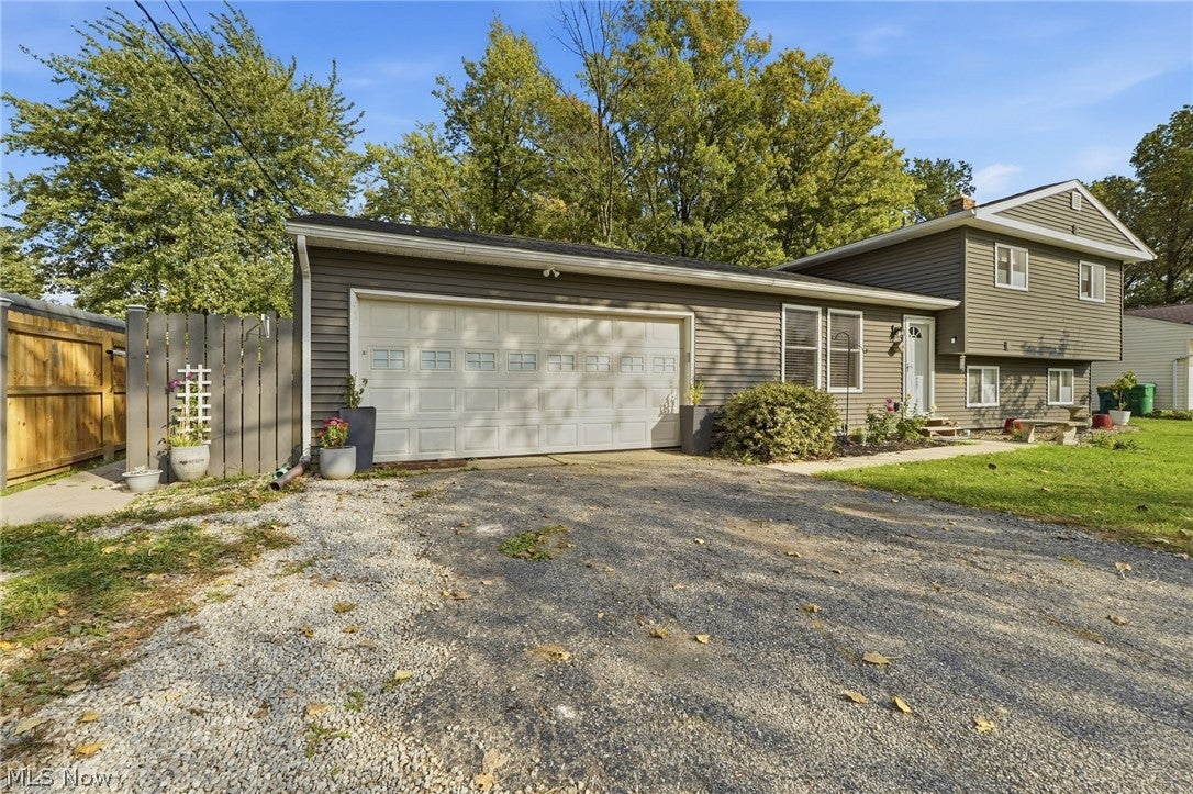 7942 Bellflower Road