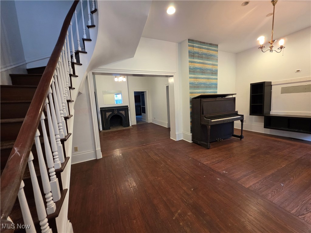 City/New Philadelphia - Residential