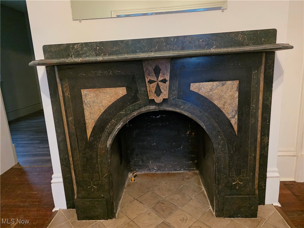 City/New Philadelphia - Residential