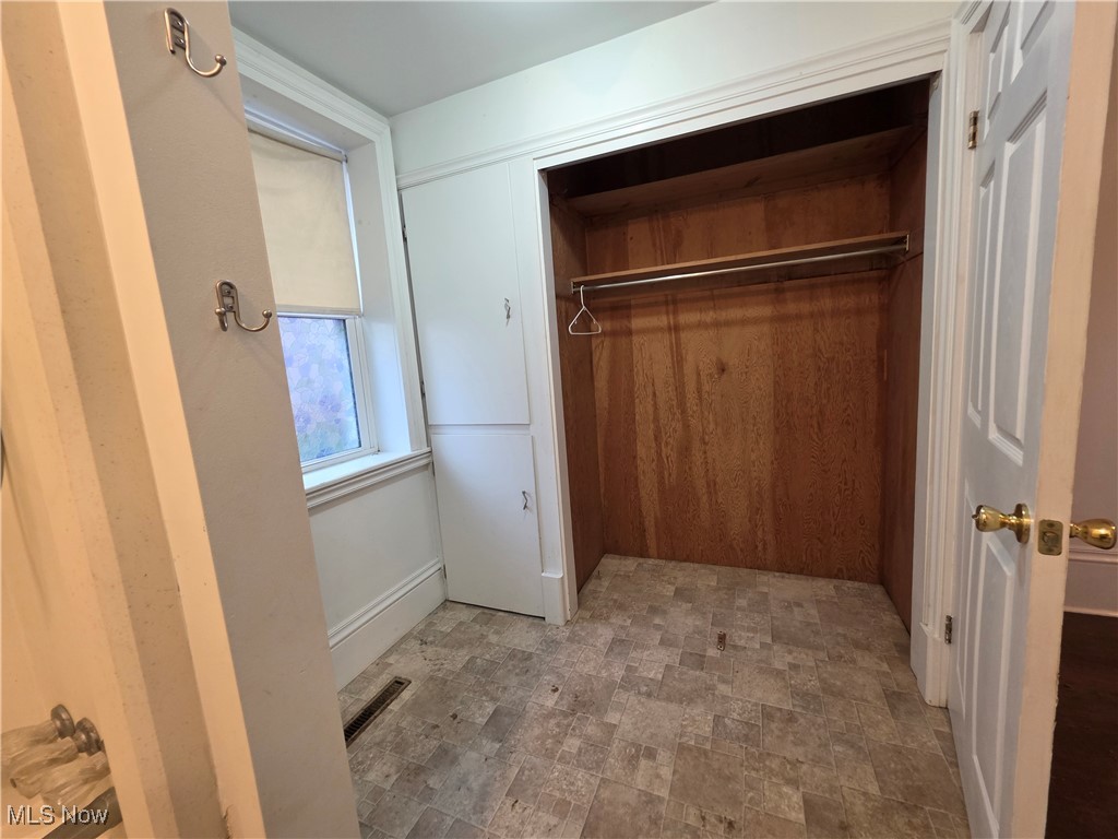 City/New Philadelphia - Residential