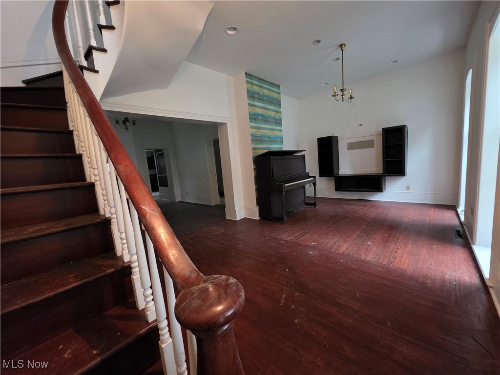 City/New Philadelphia - Residential