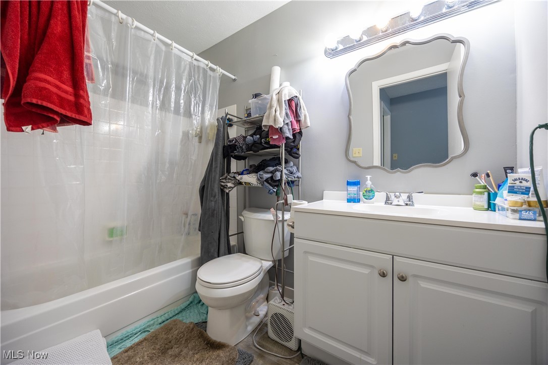 Gardens/Raintree Condos - Residential