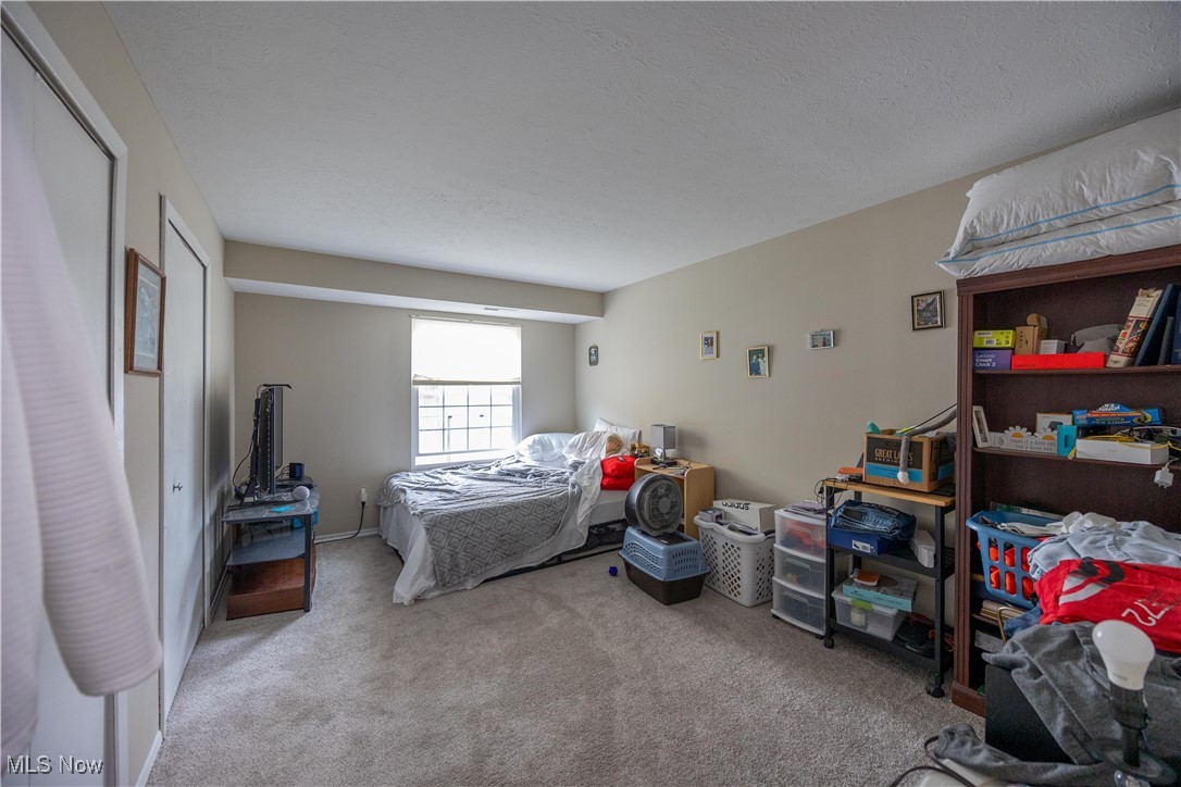 Gardens/Raintree Condos - Residential