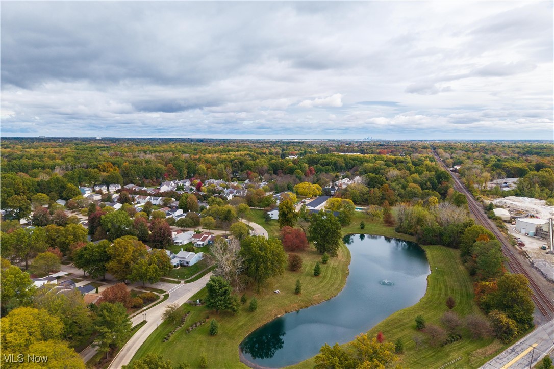 Gardens/Raintree Condos - Residential