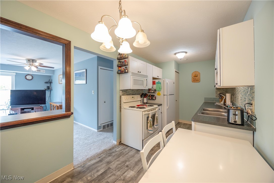 Gardens/Raintree Condos - Residential