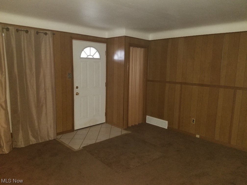 City/Youngstown - Residential Lease