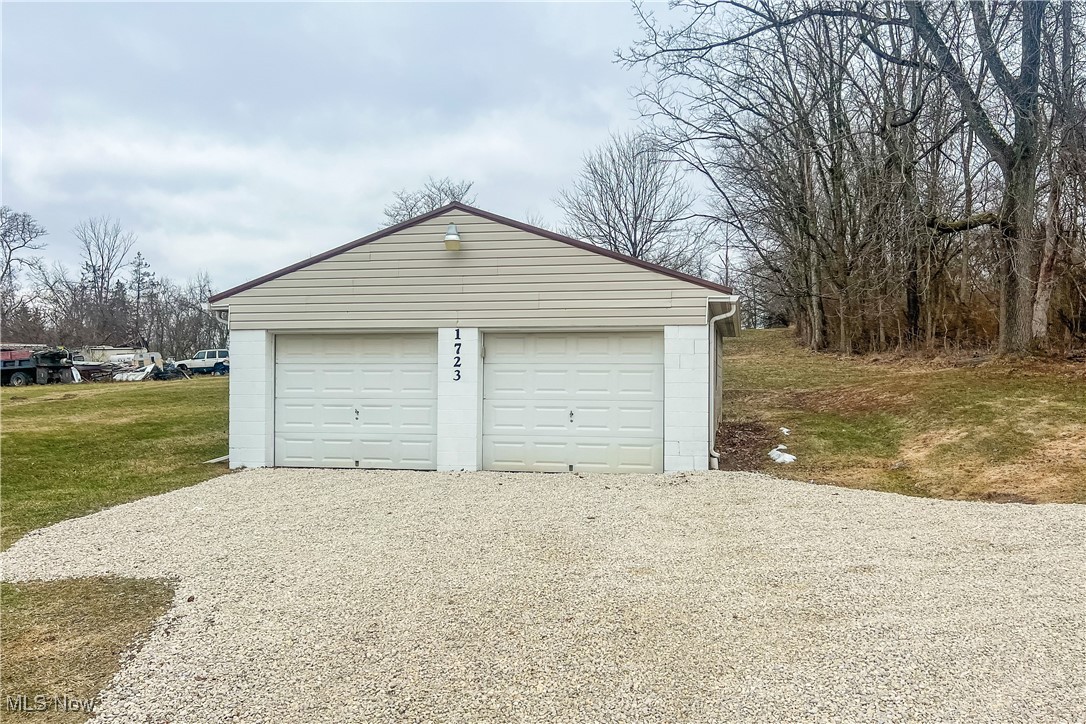 1723 Bantam Ridge Road, Wintersville, Ohio image 2