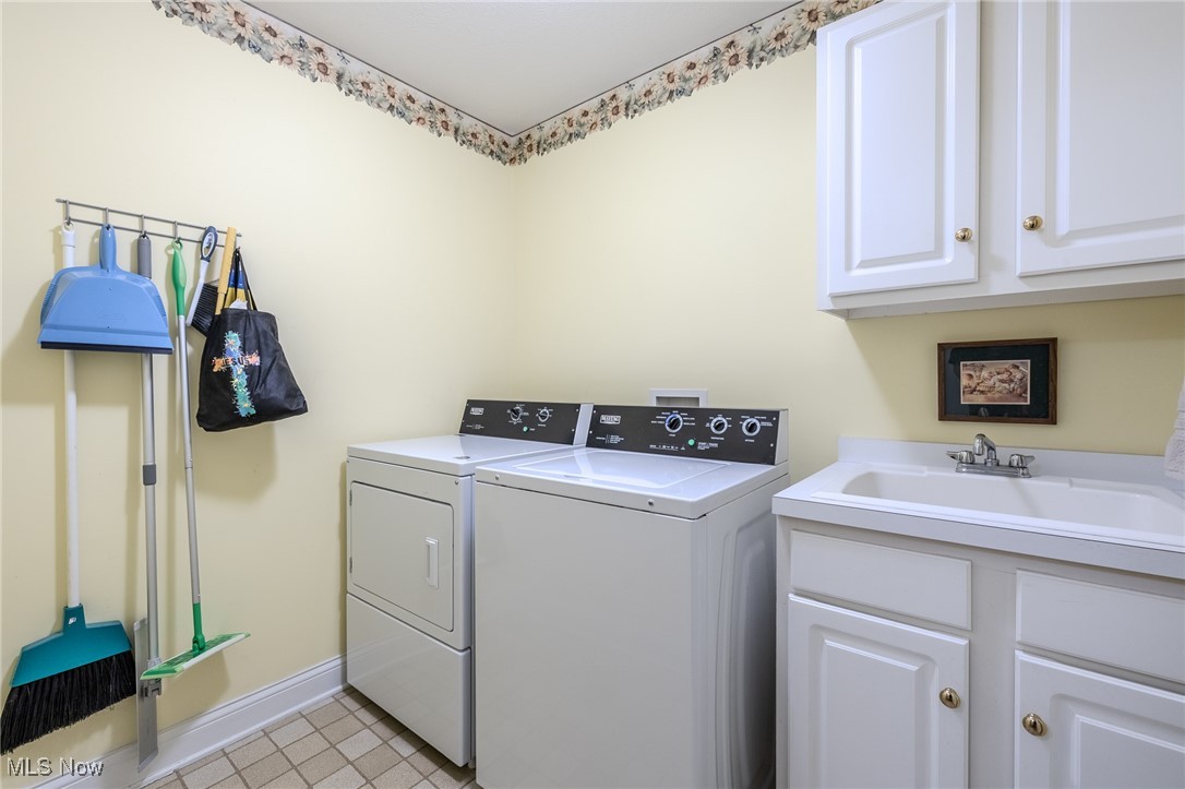 104 Wynewood Place, Chardon, Ohio image 41