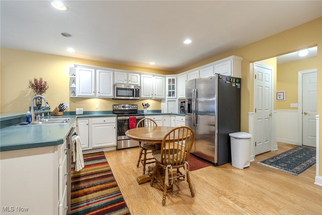 104 Wynewood Place, Chardon, Ohio image 5