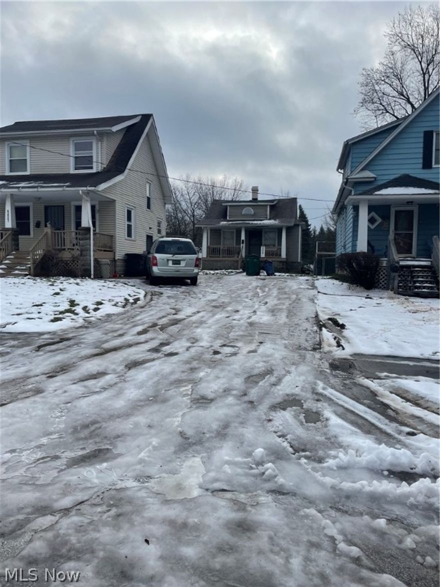 INVESTMENT PROPERTY -  THERE ARE 2 SEPARATE HOUSES ON A DEAD END STREET.  SHARED DRIVEWAY.  EACH UNIT IS RENTED ON A MONTH TO MONTH.  TENANTS ARE ON THE EDEN PROGRAM WHICH IS FOR BATTERED WOMEN AND CHILDREN.  TENANTS COME WITH HOUSE  INCOME IS $1767 PER MONTH 
POINT OF SALE BUYER TO ASSUME AND ANY VIOLATIONS FROM EDEN BUYER TO ASSUME.  SEE ATTACHMENTS