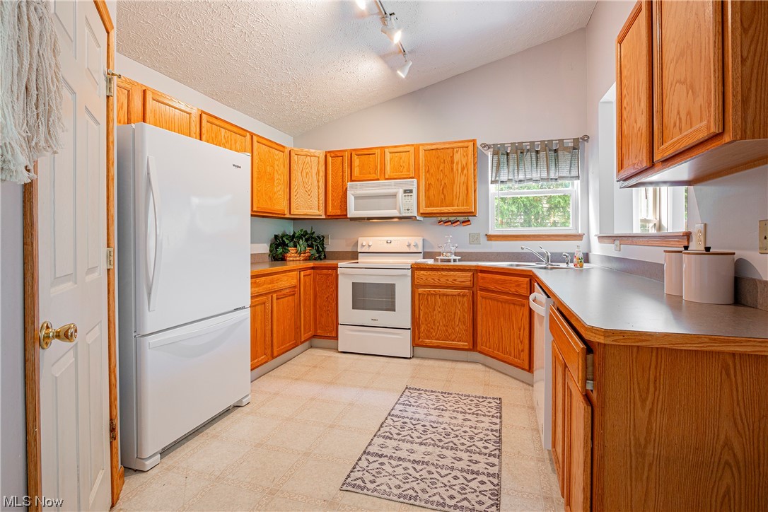 Lakes/Brittany Pointe - Residential