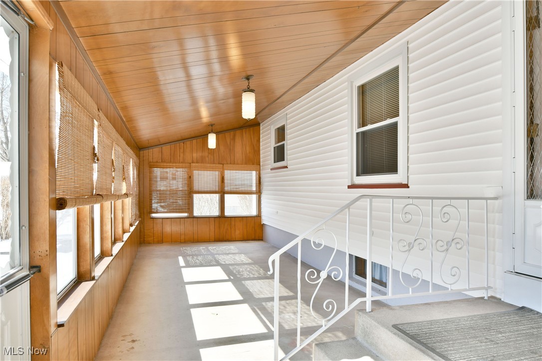 3187 Aris Street, Warren, Ohio image 32